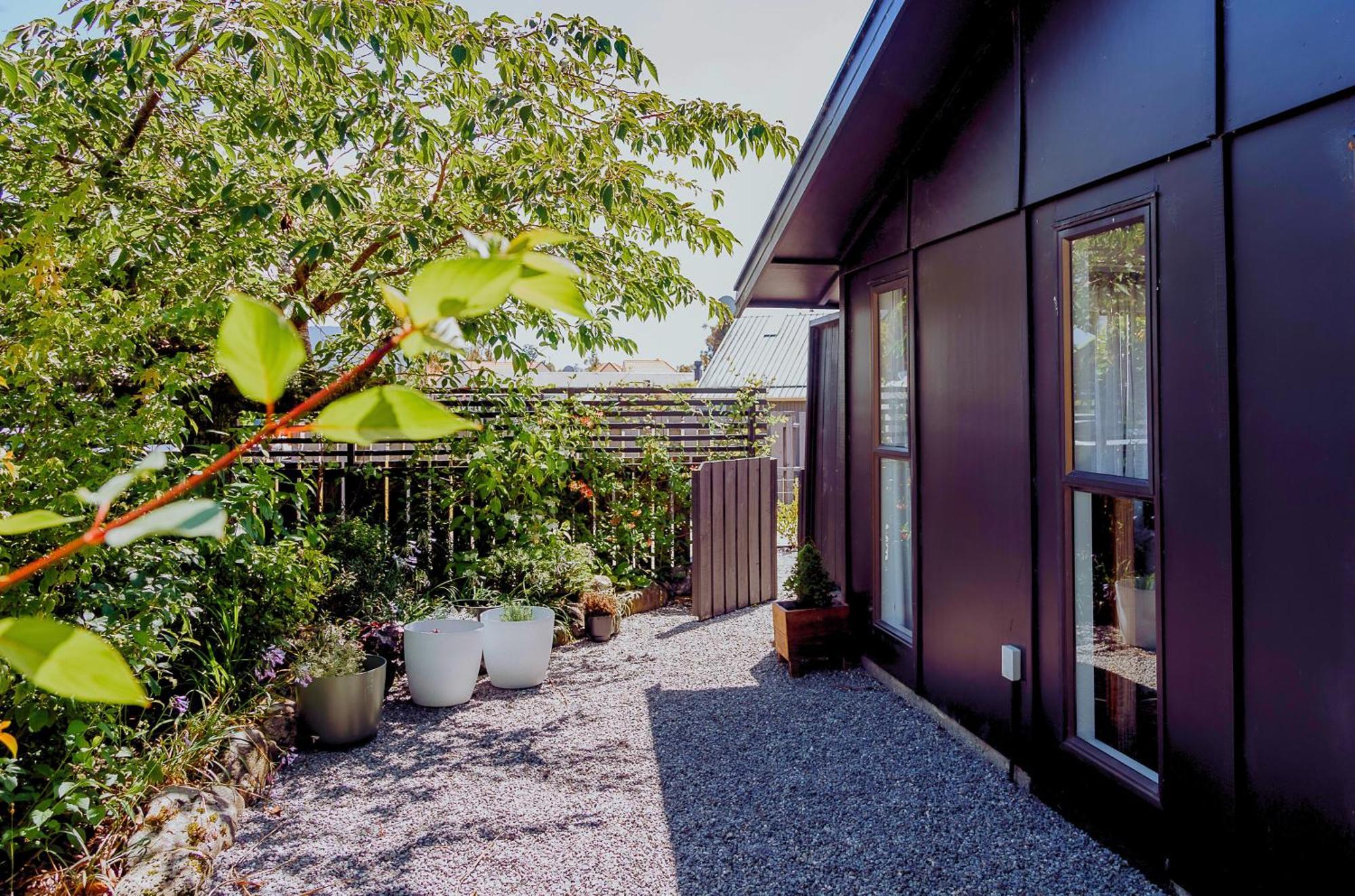 Two Four Cron Franz Josef Vila Exterior foto